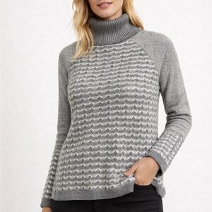 The Limited Gray Patterned Turtleneck Sweater